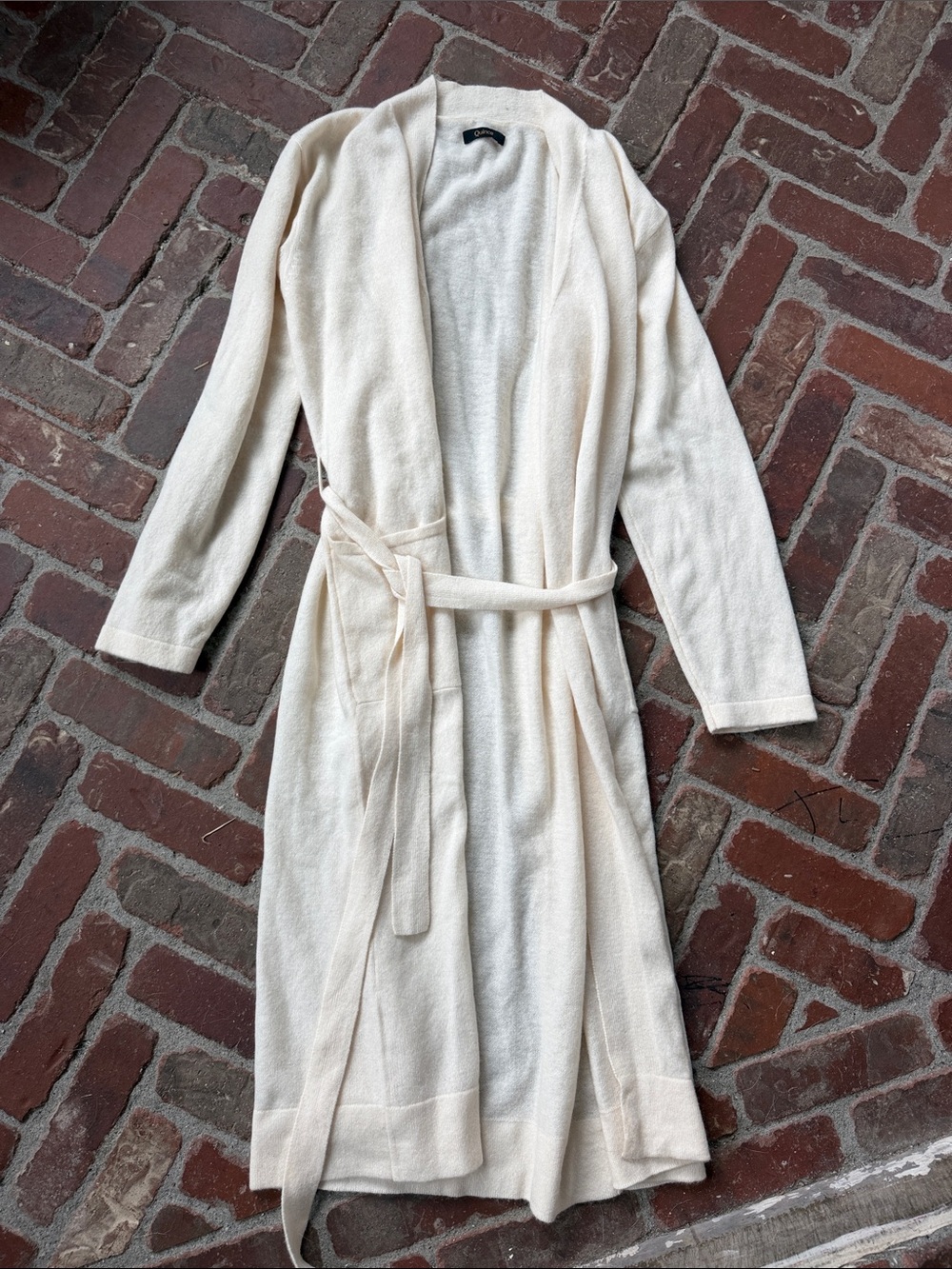 Quince Cashmere Robe - Picture 2 of 6